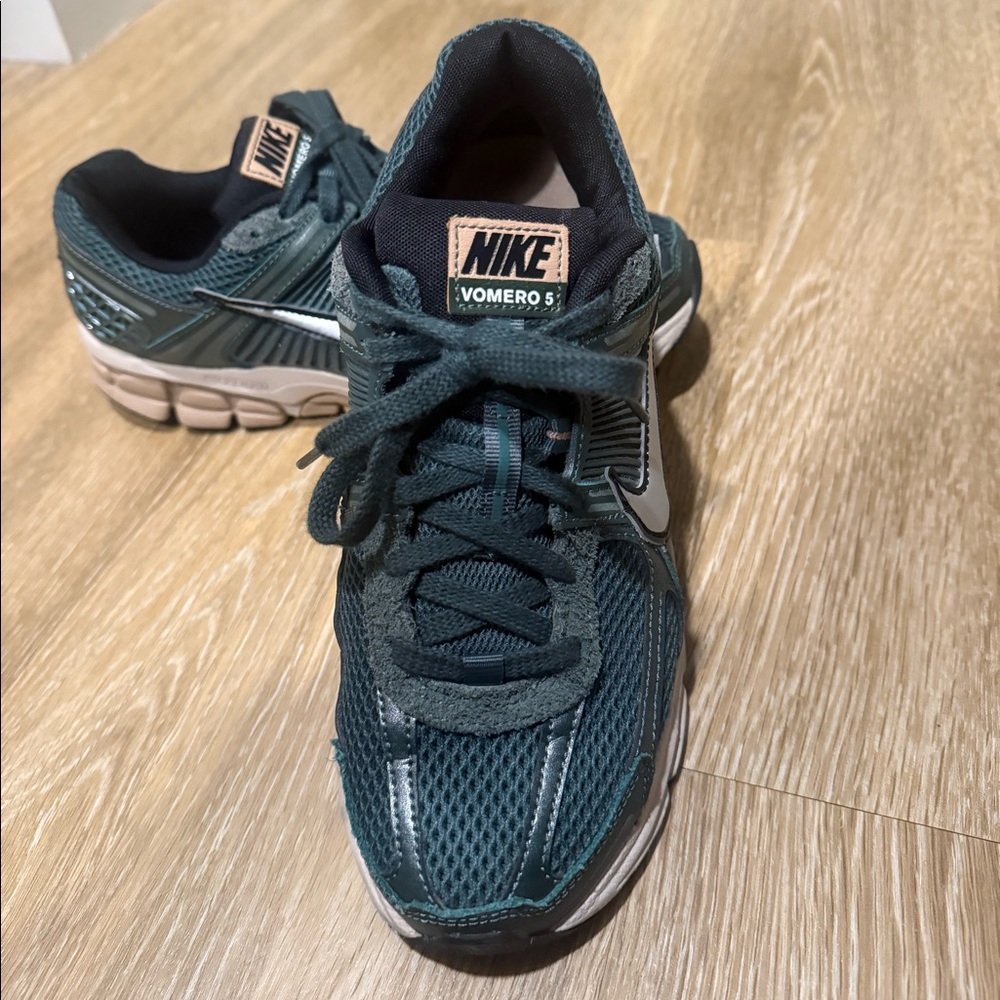 Nike Zoom Vomero 5
